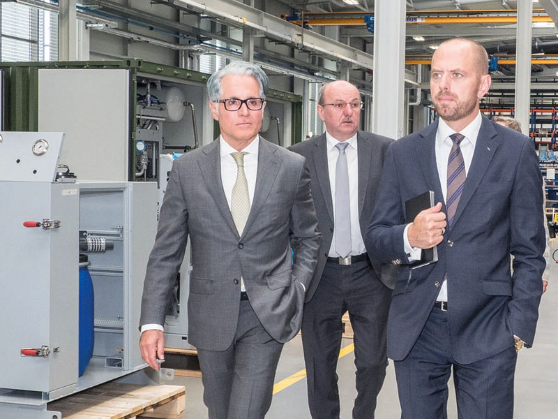  Touring the new production plant: Philipp Bayat, Johann Lesser, Dr. Bruch (from left to right) 